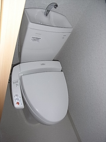 トイレ　コンパクトで使いやすいトイレです