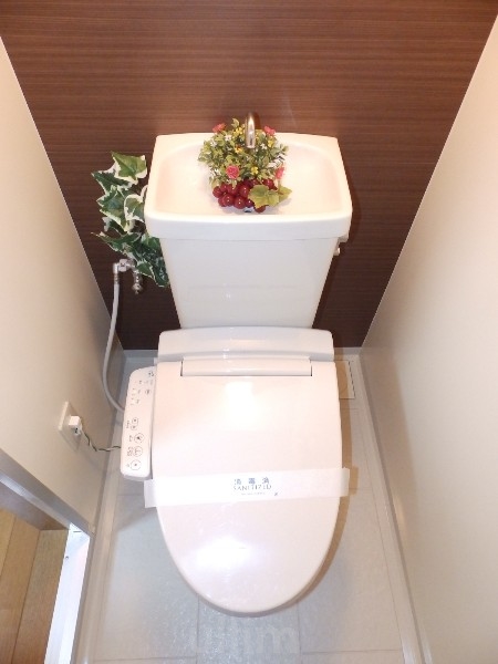 トイレ　別の部屋の写真