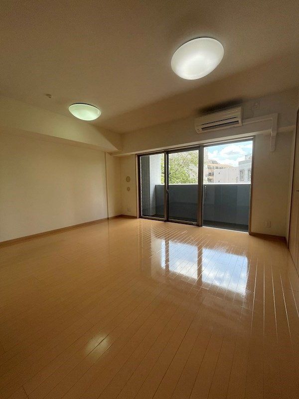 居室・リビング　※同タイプの別のお部屋です。