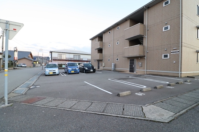 駐車場　駐輪場