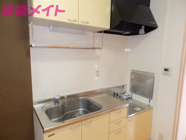 キッチン　別部屋反転画像参考