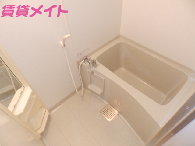 バス・シャワールーム　別部屋反転画像参考