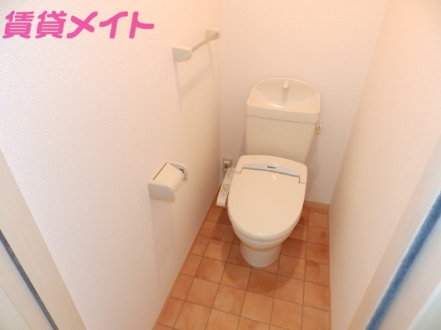 トイレ　別部屋反転画像参考