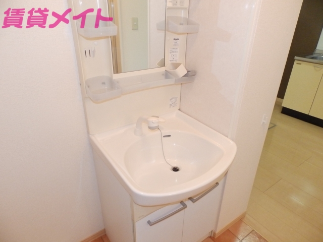 洗面設備　別部屋反転画像参考