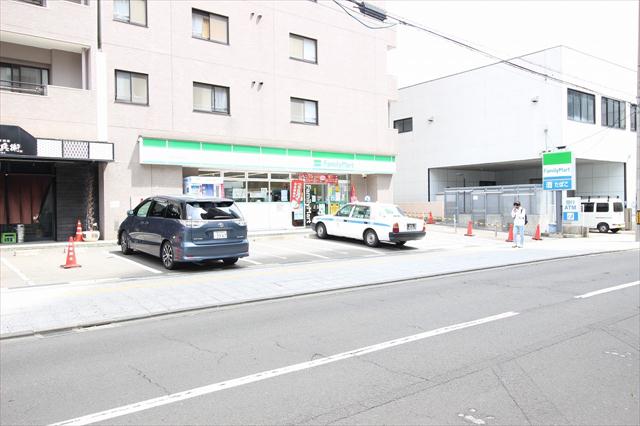 コンビニ　ファミリーマート仙台花京院店（コンビニ）まで150m