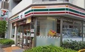コンビニ　セブンイレブン文京湯島2丁目店（コンビニ）まで130m
