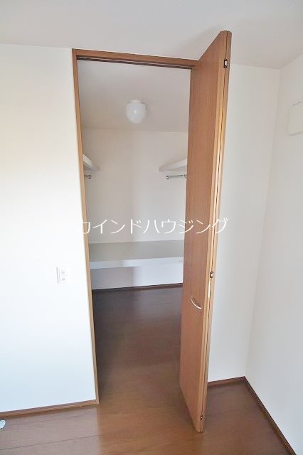 収納　ウォークインクローゼット