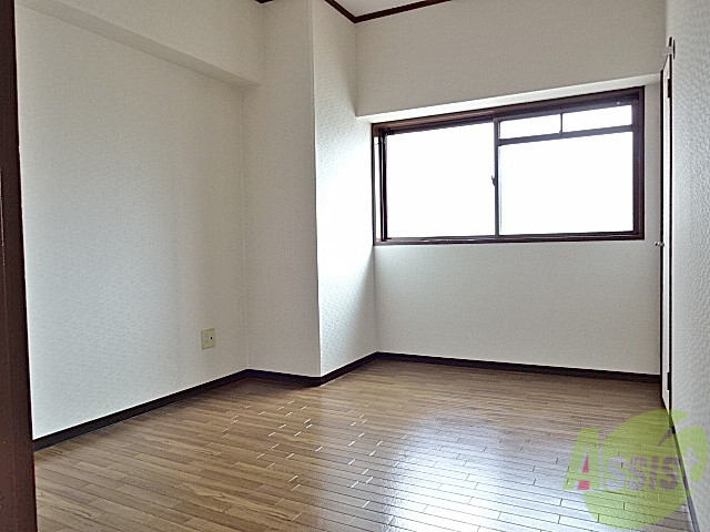 その他部屋・スペース　大きめの窓があるとお部屋が明るくなるので嬉しですよね♪