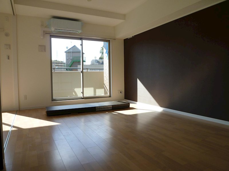 居室・リビング　開放感のあるゆったりとしたお部屋です♪