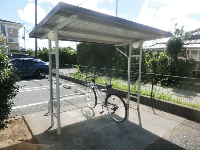 その他共有部分　屋根付き駐輪場