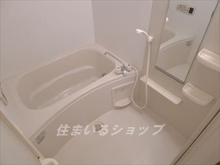 バス・シャワールーム　追い焚き・浴室暖房乾燥機あり