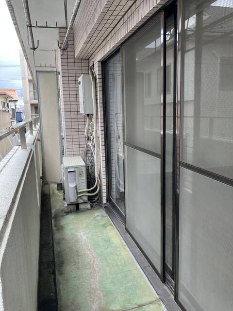 バルコニー　バルコニー