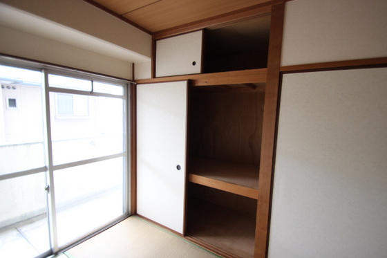 収納　※別号室の写真です