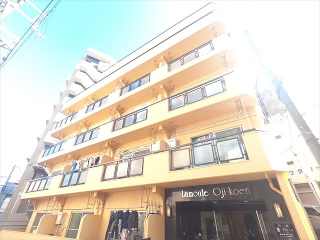 建物外観　オートロック付