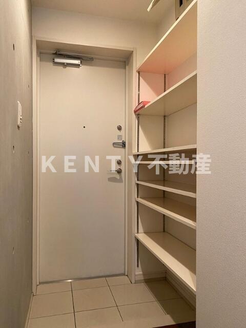 玄関　落ち着いた玄関です