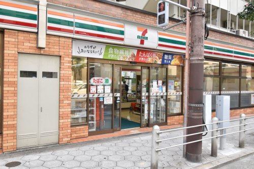コンビニ　セブンイレブン　大阪西本町２丁目（コンビニ）まで194m
