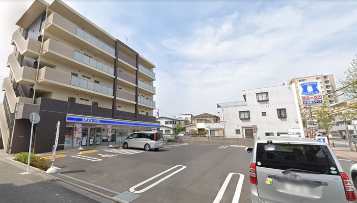 コンビニ　ローソン（コンビニ）まで153m
