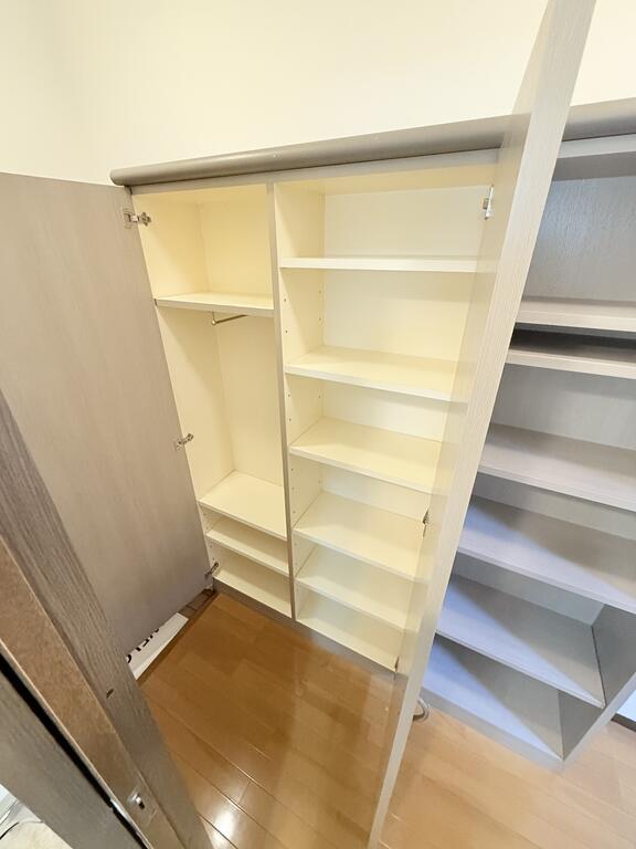 収納　※同間取り別号室の参考写真です