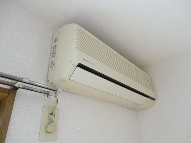 その他　★エアコン付いてます★