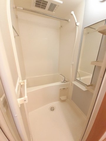 バス・シャワールーム　日々の暮らしに欠かせないお風呂です