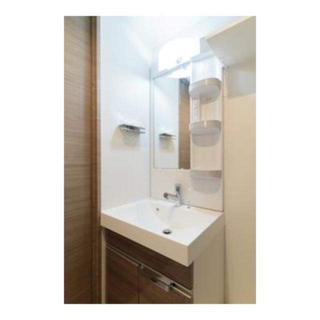 洗面設備　※写真は同タイプ住戸です。