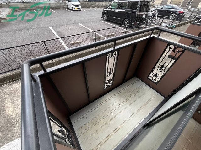 バルコニー　別部屋同タイプです