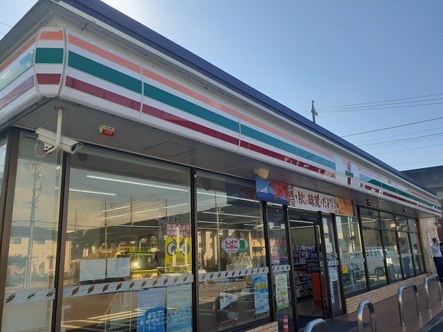 コンビニ　セブンイレブン勝川10丁目店（コンビニ）まで334m