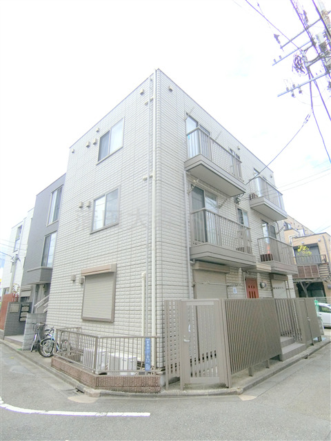建物外観　2010年2月築　鉄骨造地上3階建て総戸数6戸 東京都大田区