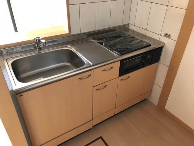 キッチン　コンパクトなキッチンで掃除もラクラク