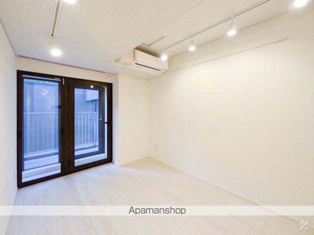 Brillia ist 池尻大橋の居間写真