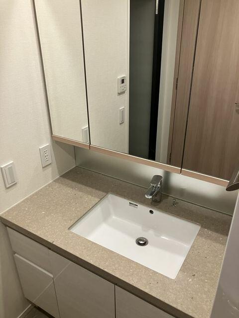 洗面設備　※写真は同タイプ住戸です。