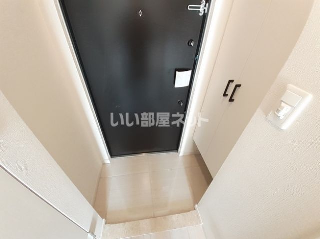 ＪＲ東海道本線 神戸駅 徒歩10分 7階建 築5年の玄関写真