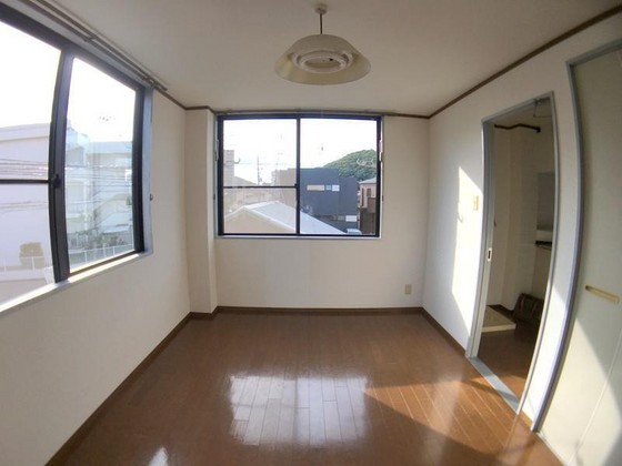 コーポ津島西坂の居間写真