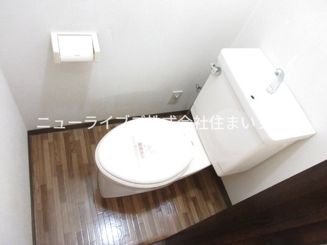 京阪本線 寝屋川市駅 徒歩8分 2階建 築34年のトイレ写真