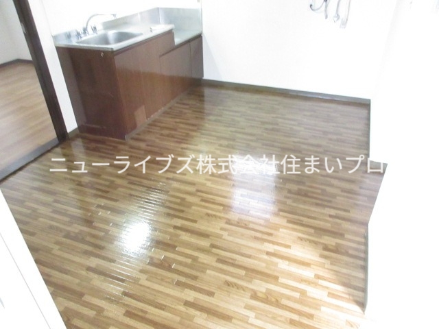 京阪本線 寝屋川市駅 徒歩8分 2階建 築34年の居間写真