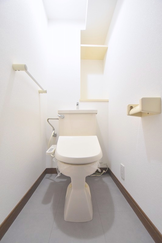 ライオンズヒルズ牛田早稲田のトイレ写真