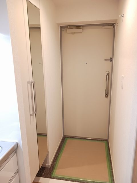 京王線 北野駅 徒歩9分 5階建 築7年の玄関写真