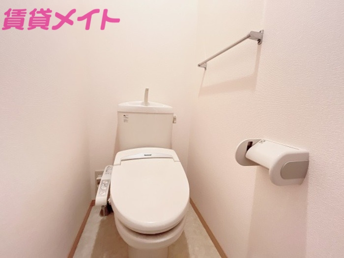 トイレ　同型参考写真