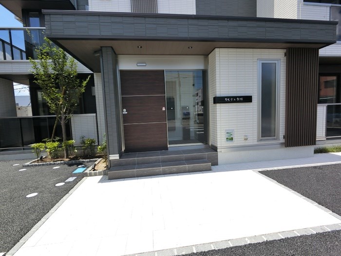 ラルジュ飯塚の外観写真