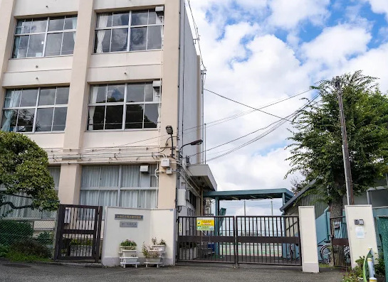 中学校　大田区立馬込東中学校（中学校）まで264m