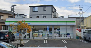 コンビニ　ファミリーマート 大府追分店（コンビニ）まで499m
