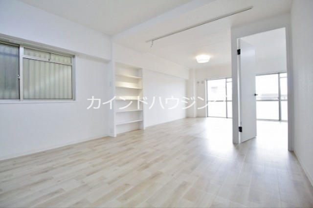 第一盛運マンションの居間写真