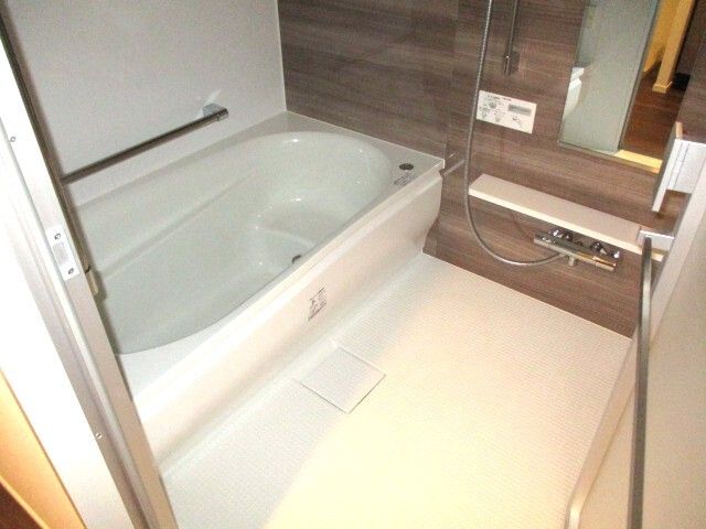 バス・シャワールーム　日々の暮らしに欠かせないお風呂です