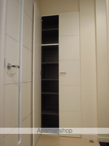 地下鉄箱崎線 呉服町駅 徒歩11分 15階建 築20年の玄関写真