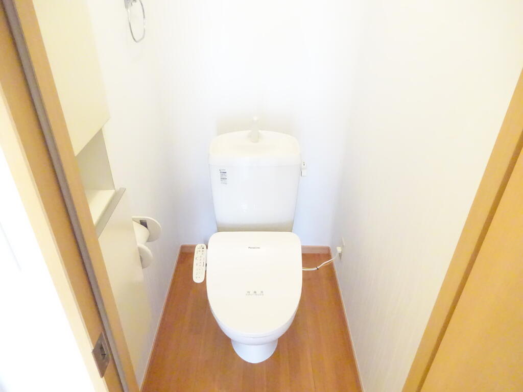 ＪＲ川越線 南古谷駅 徒歩15分 2階建 築18年のトイレ写真
