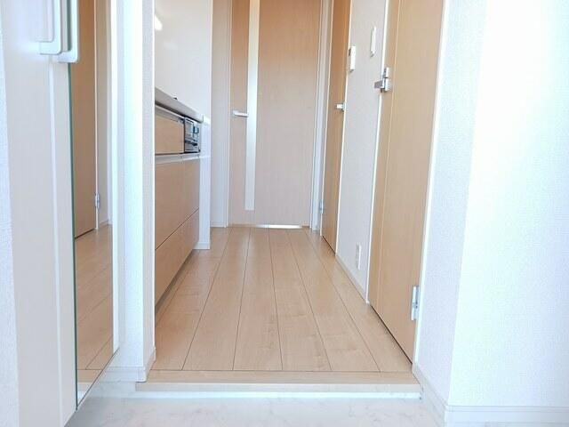 埼玉高速鉄道 浦和美園駅 徒歩7分 3階建 築9年の玄関写真