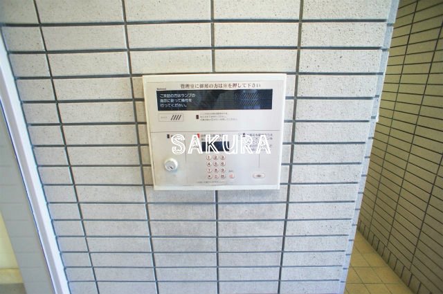 セキュリティ　女性の方でも安心のモニター付きオートロック♪