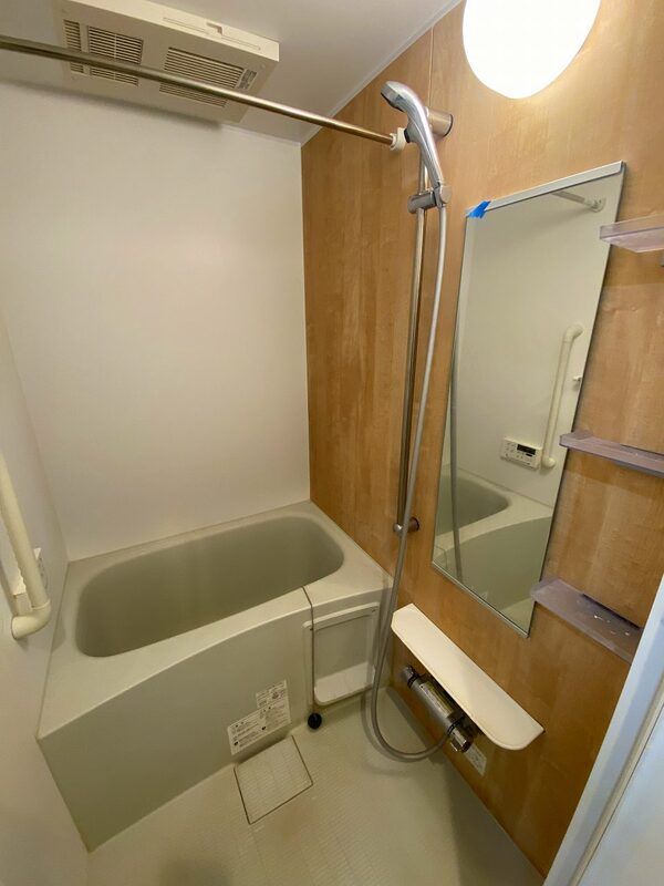 バス・シャワールーム　別部屋参考写真