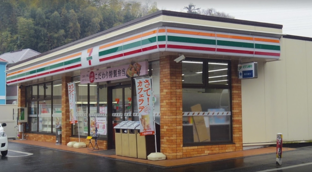 コンビニ　セブンイレブン 横浜朝比奈インター店（コンビニ）まで393m