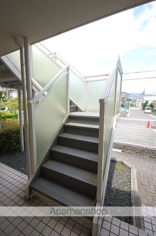阪急千里線 北千里駅 バス乗車時間：10分 最寄りバス停で下車 徒歩3分 2階建 築35年の外観写真